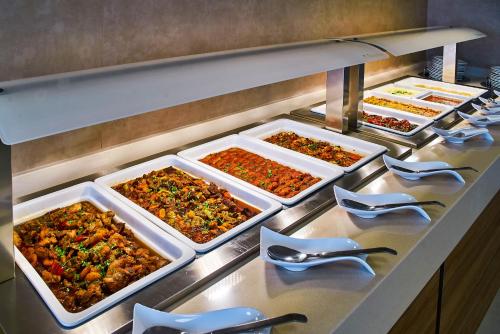 アパートホテルの敷地内または近くでの食事または食べ物
