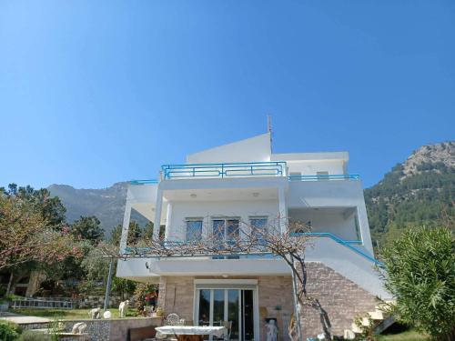 Gambar di galeri bagi Gaby's Villa di Koínira
