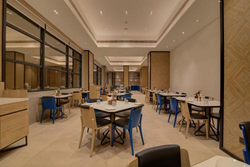 Restaurace v ubytování 7 Apple Hotel Nashik