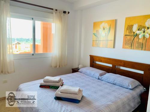 Postel nebo postele na pokoji v ubytování Beautiful 2-Bed Apartment in Casares Costa