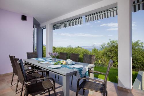 Villa Mirta in Crni (Haus für 8 Personen)