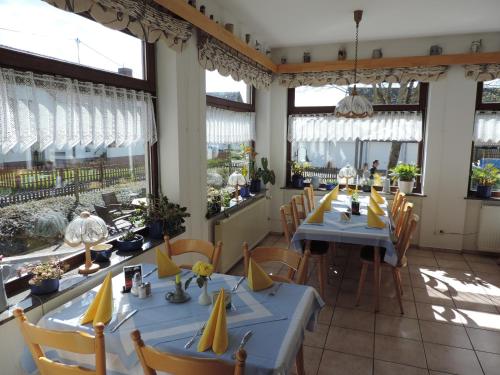 Gasthaus Weberにあるレストランまたは飲食店