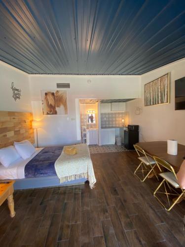 Postel nebo postele na pokoji v ubytování Sussex Motel