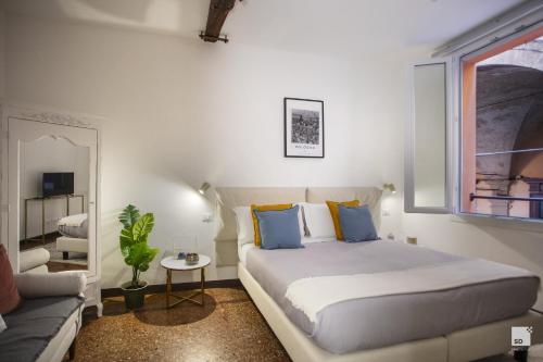 Postel nebo postele na pokoji v ubytování Clavature Suite