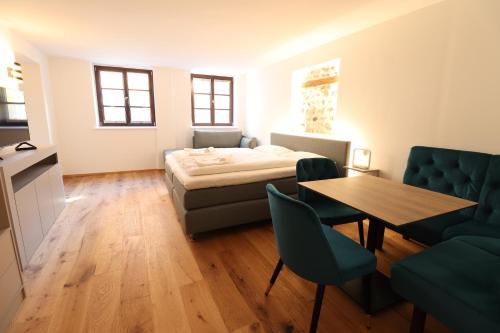 Postel nebo postele na pokoji v ubytování Das Fischer Boardinghouse KF