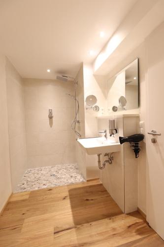 Koupelna v ubytování Das Fischer Boardinghouse KF