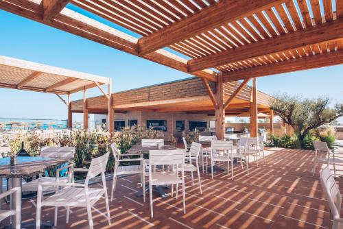 Un restaurante u otro lugar para comer en Iberostar Waves Mehari Djerba