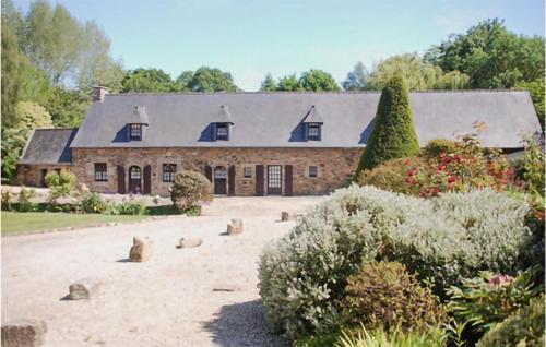 Beautiful Home In Plouguiel With 3 Bedrooms