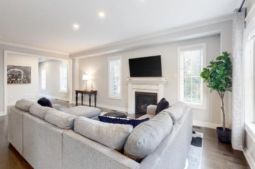 Condo 51 at Snowbridge – Photos 3