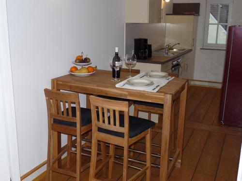 Dapur atau dapur kecil di Gästehaus "Unsere Stadtvilla" Hechingen