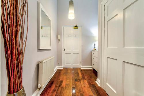 Gorgeous apartment in the heart of New Town photo 15