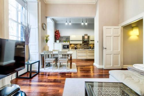 Gorgeous apartment in the heart of New Town photo 5