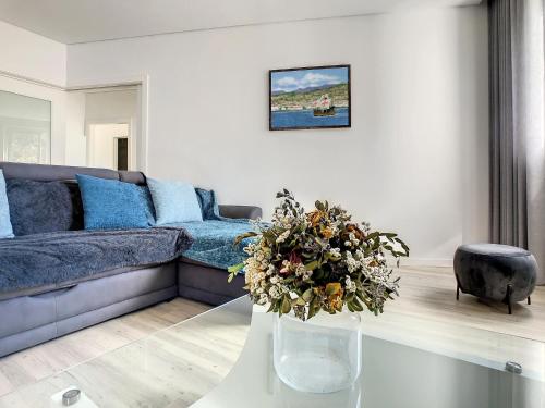 Uptown Nest - Modern APT by LovelyStay
