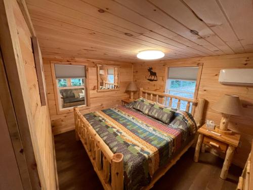 Llit o llits en una habitació de Gilbert ATV Resort