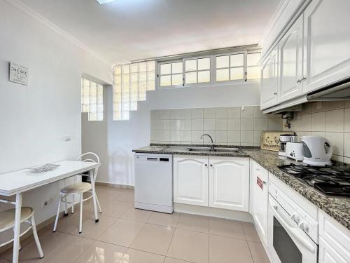 Achada 1 Bedroom Apartment in Funchal