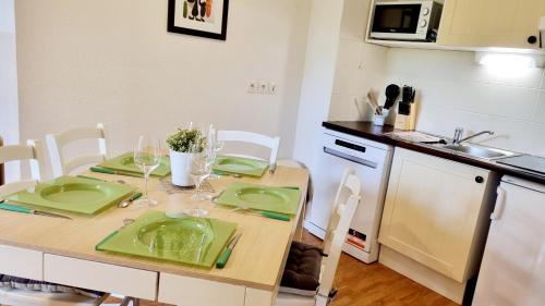 Gîte Bulle de détente-Aux Portes d'Honfleur avec piscine couverte