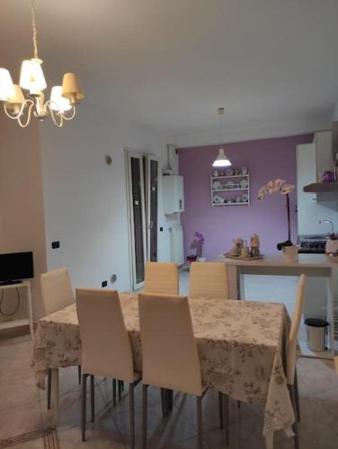 Η κουζίνα ή μικρή κουζίνα στο Apulia mon amour (Apulian Charming Apartement)