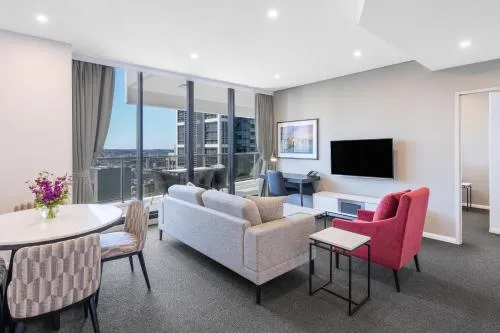 Meriton Suites Kent Street, Sydney picture