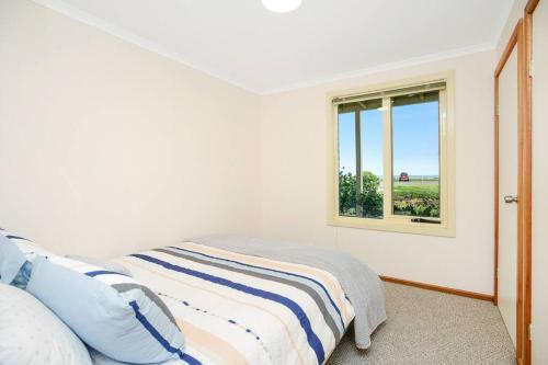 Gambar di galeri bagi Esplanade Escape Absolute Beachfront WIFI-NBN di Middleton
