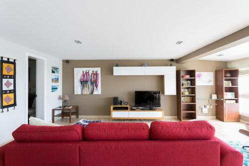 Ruang duduk di Nice and comfortable vacational apartment with sea view