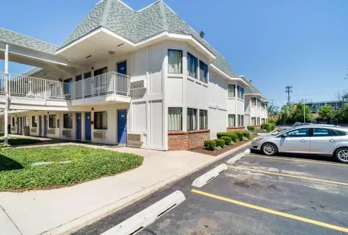 Motel 6-Schiller Park, IL - Chicago O'Hare in West Town