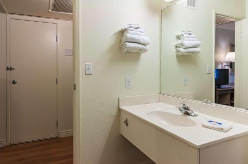 Ένα μπάνιο στο Motel 6-Green River, UT