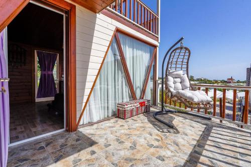 Pleasant Bungalow with Shared Pool in Antalya