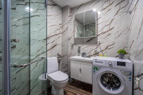 Ванная комната в NEW GUDAURI ATRIUM 109
