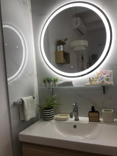 O baie la Greatforest Rosehill 2 Apartman -BMW-