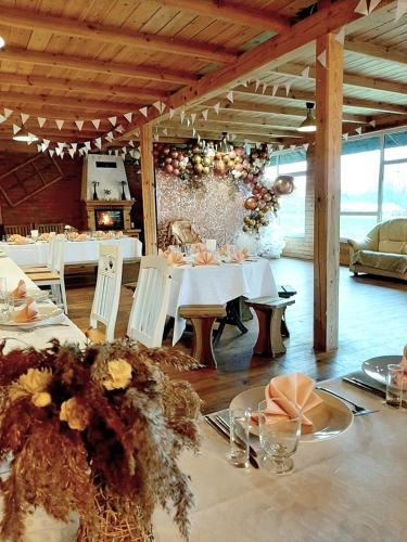 Prostor za sedenje u objektu Rendas