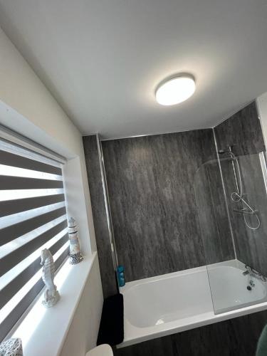 Koupelna v ubytování Blackpool Abode - Silver Sands
