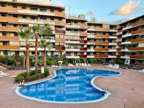 Gecko Apartment with private parking - 1 minutes from the oceanfront!