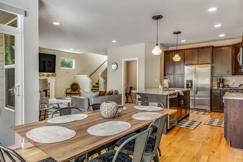 Cucina o angolo cottura di East Bremerton Beauty