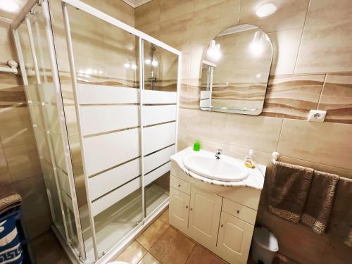 Apartamentos Roja Sol