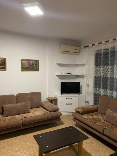 1+1 apartament in golem - Imazhi 5