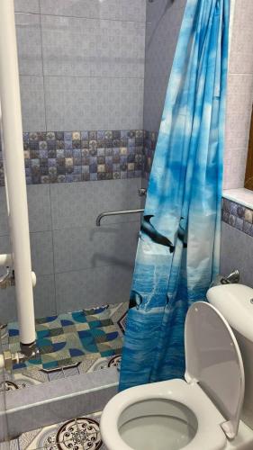  Hovasapyan's Family Guest House -  Room  picture :   Tea/Coffee maker    Shower    Bath                           