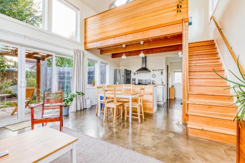 Alberta Abode – Photos 5