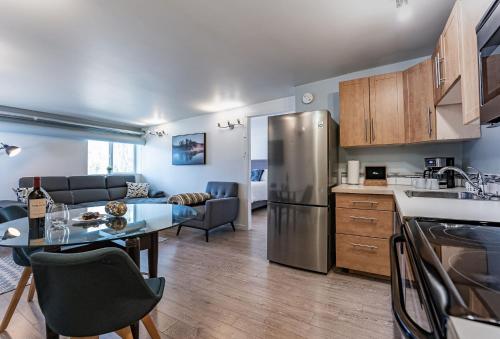 The Whiskey Jack Suite by Revelstoke Vacations
