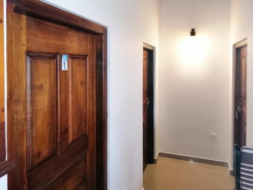 Imagen de la galería de Villa One64 Beach Front - Apartments, en Hikkaduwa