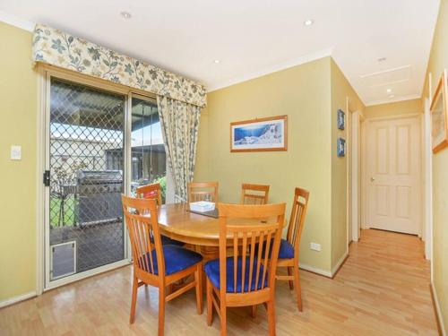 Φωτογραφία από το άλμπουμ του Sea-esta WIF Foxtel Pet Friendly σε Goolwa South
