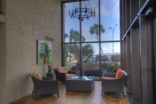 Ruang duduk di El Matador 165 - Beautiful unit with great view of the Gulf