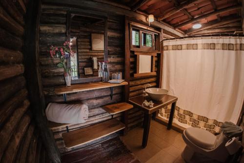 Koupelna v ubytování Hotel El Chital