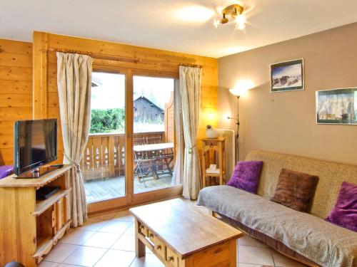 Appartement de charme 6 pers. face au Mont-Blanc, à 750m du centre - balcon et parking inclus - FR-1-343-169