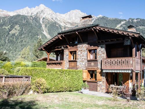 Superbe duplex avec jardin à Chamonix, 4 pers, animaux admis, parking, wifi
