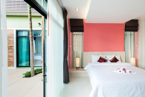 Gallery image of Jinda Resort in Nai Yang Beach