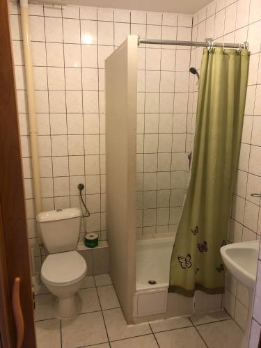 Bilik mandi di U Szermierzy
