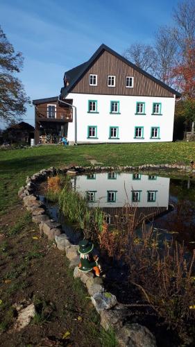 Das Gebäude in dem sich die Ferienwohnung befindet