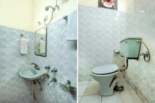 2 fotos de un baño con aseo y lavabo en Hotel Surya en Ludhiana