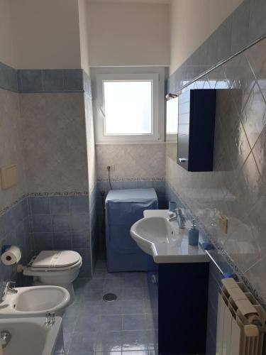 Kúpeľňa v ubytovaní IL MARE DI ROMA APARTMENT