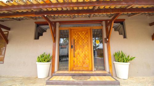 Muka bangunan atau pintu masuk Villa Santa Fé